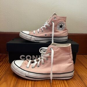 Pink Hightop Converse size 7